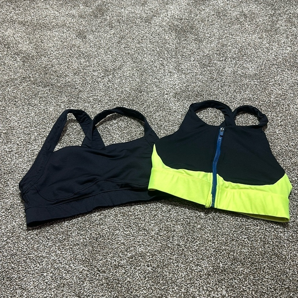 Fabletics and old navy black medium sports bras. Zipper front. Neon. Set of 2